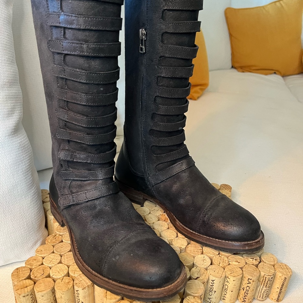 Black Forest knee hi Boots - Picture 4 of 15
